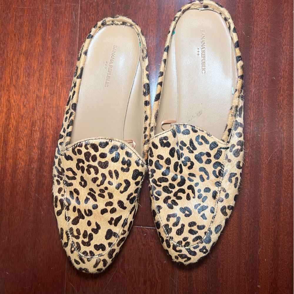 Banana Republic Cheetah Leopard Mule Slides size 8.5